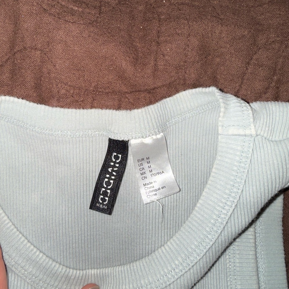 H&M Light Gray Ribbed Top - Picture 3 of 3